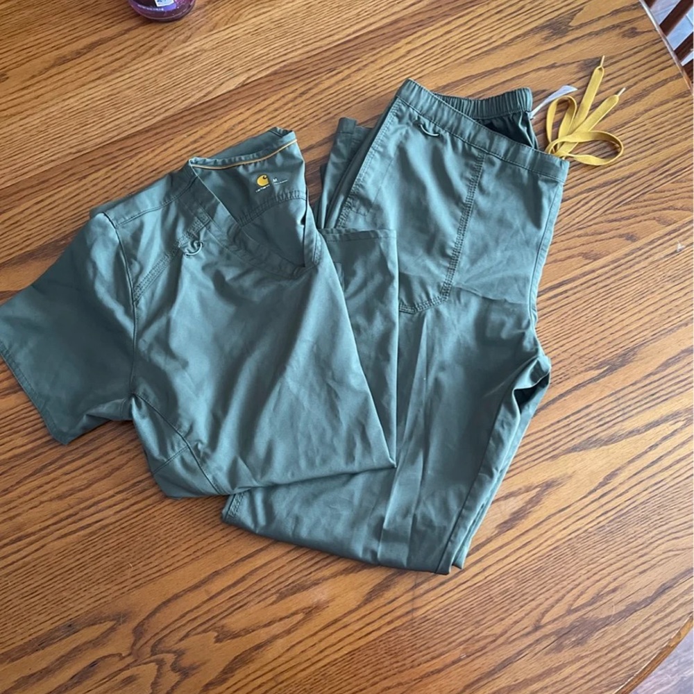 Green-ish Carhartt Force Straight Leg Scrub Set